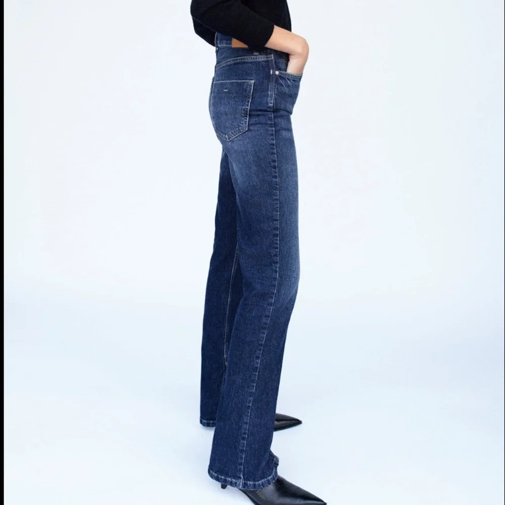Zara Slim Flare Jeans - Picture 5 of 6